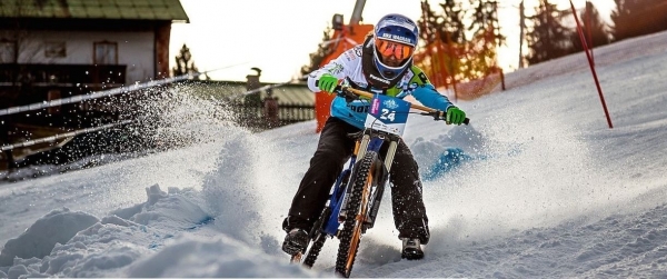 Snow Bike &amp; Winter Series , le VTT en mode poudreuse à le vent en poupe