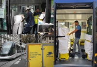 En phase de test : L&#039;acheminement du courrier en Tram au centre de Strasbourg