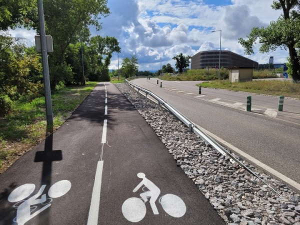 Nouvelle piste cyclable pour rejoindre l&#039;EuroAirport de Bâle Mulhouse