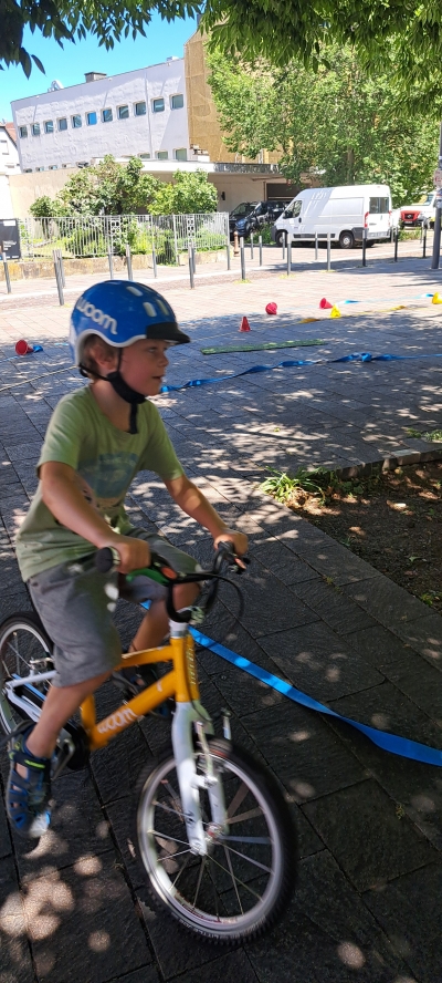 Faites du sport et apprendre à faire du vélo