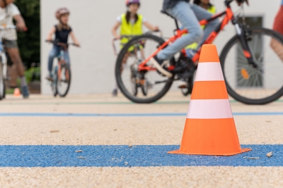 Les rues scolaires : une initiative en plein essor pour favoriser la marche et le vélo