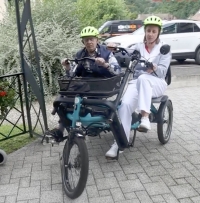 L'Ehpad Saint-Vincent d'Oderen a acquis un premier v&eacute;lo triporteur